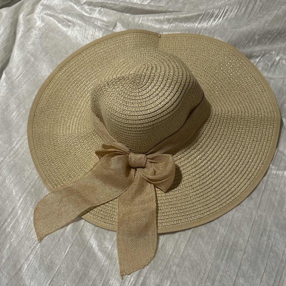 SHEIN Beige Wide-Brimmed Bow Hat